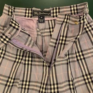 Vintage Burberry lavender shorts. Size 6.